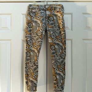 Super cute Loft skinny jeans